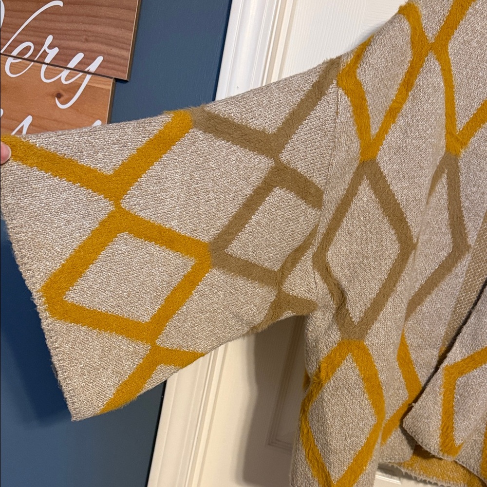 Anthropologie Akemi + Kin Open Front Cardigan with Geometric Design - Picture 3 of 6